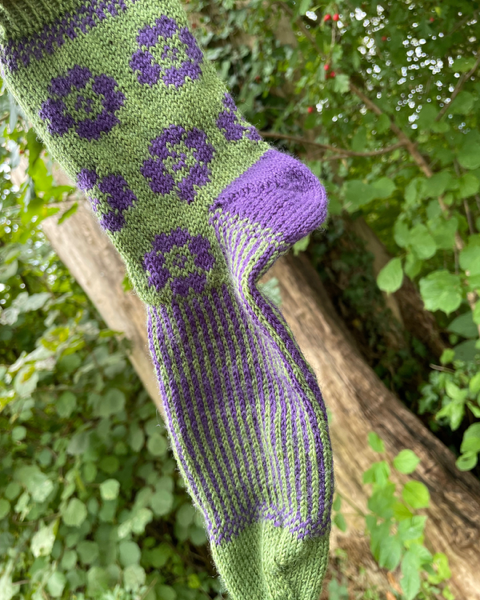 Entwirf deine eigenen Fair-Isle-Socken